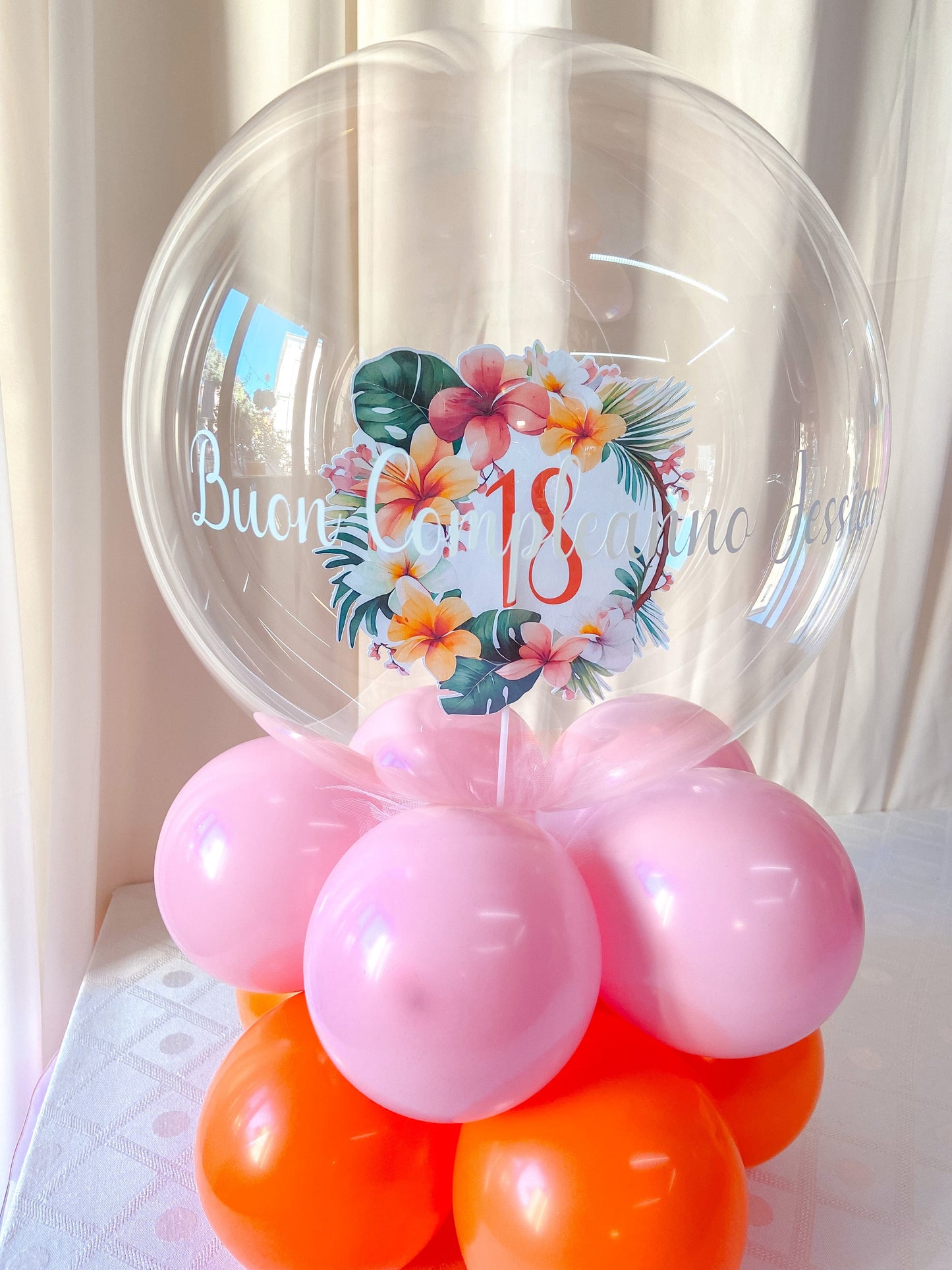 Centrotavola a tema festa tropicale / Composizione di palloncini con grafica all'interno / Personalizzabile