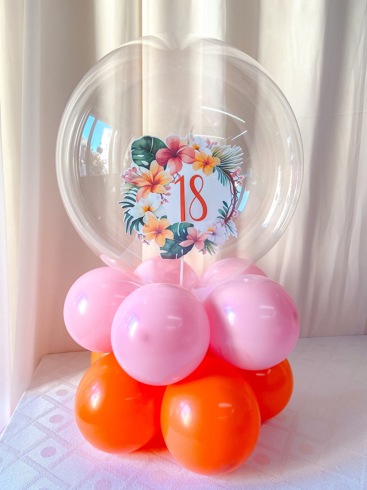 Centrotavola a tema festa tropicale / Composizione di palloncini con grafica all'interno / Personalizzabile