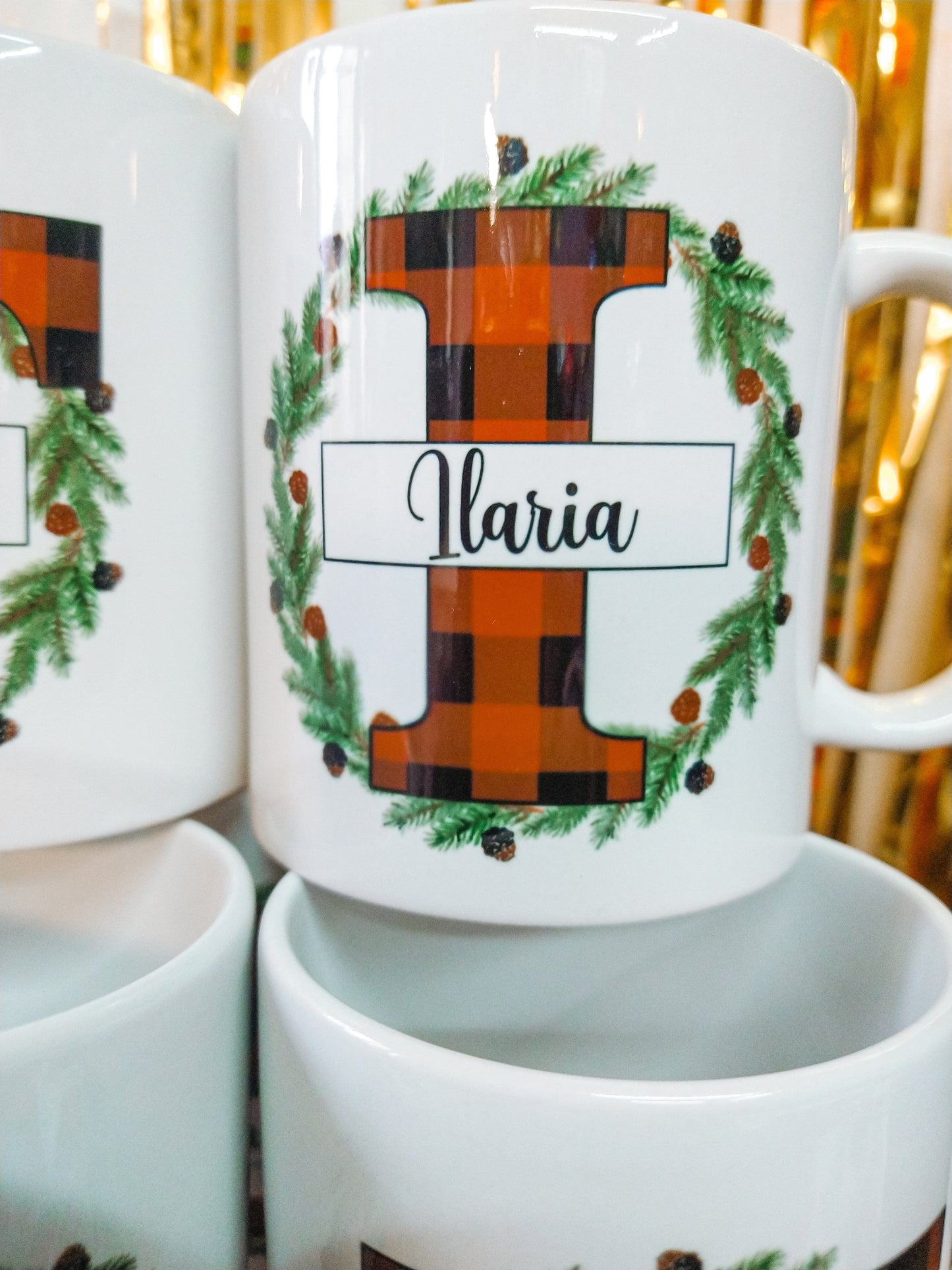 Tazza di natale con nome personalizzabile e ghirlanda natalizia
