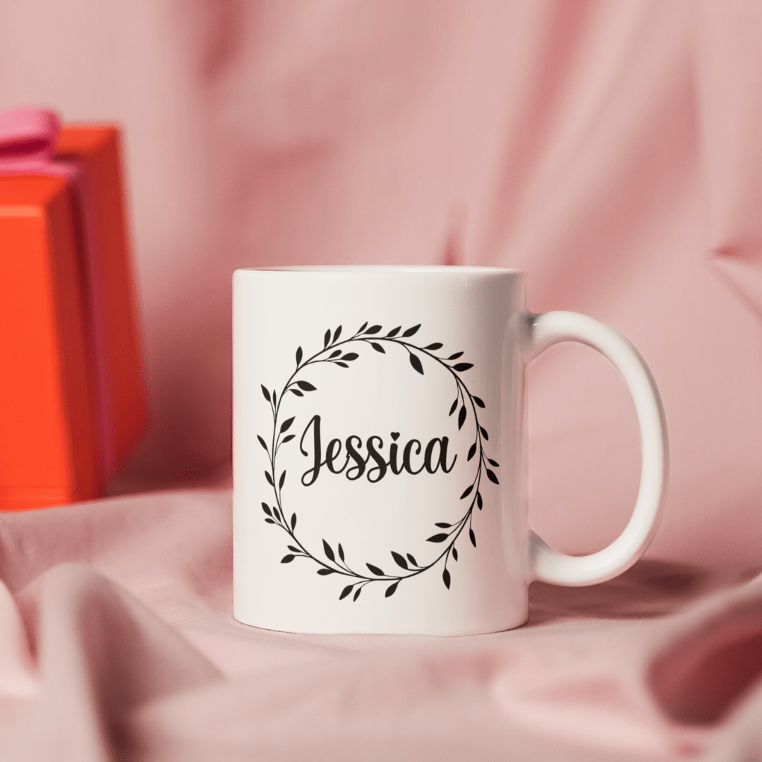 Tazza in ceramica con ghirlanda e nome personalizzabile