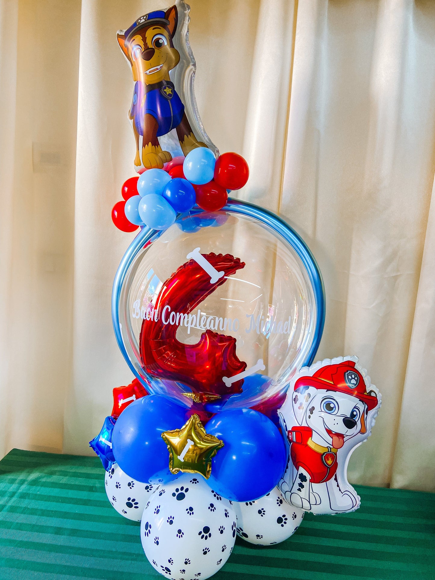 Composizione di palloncino a tema Paw Patrol