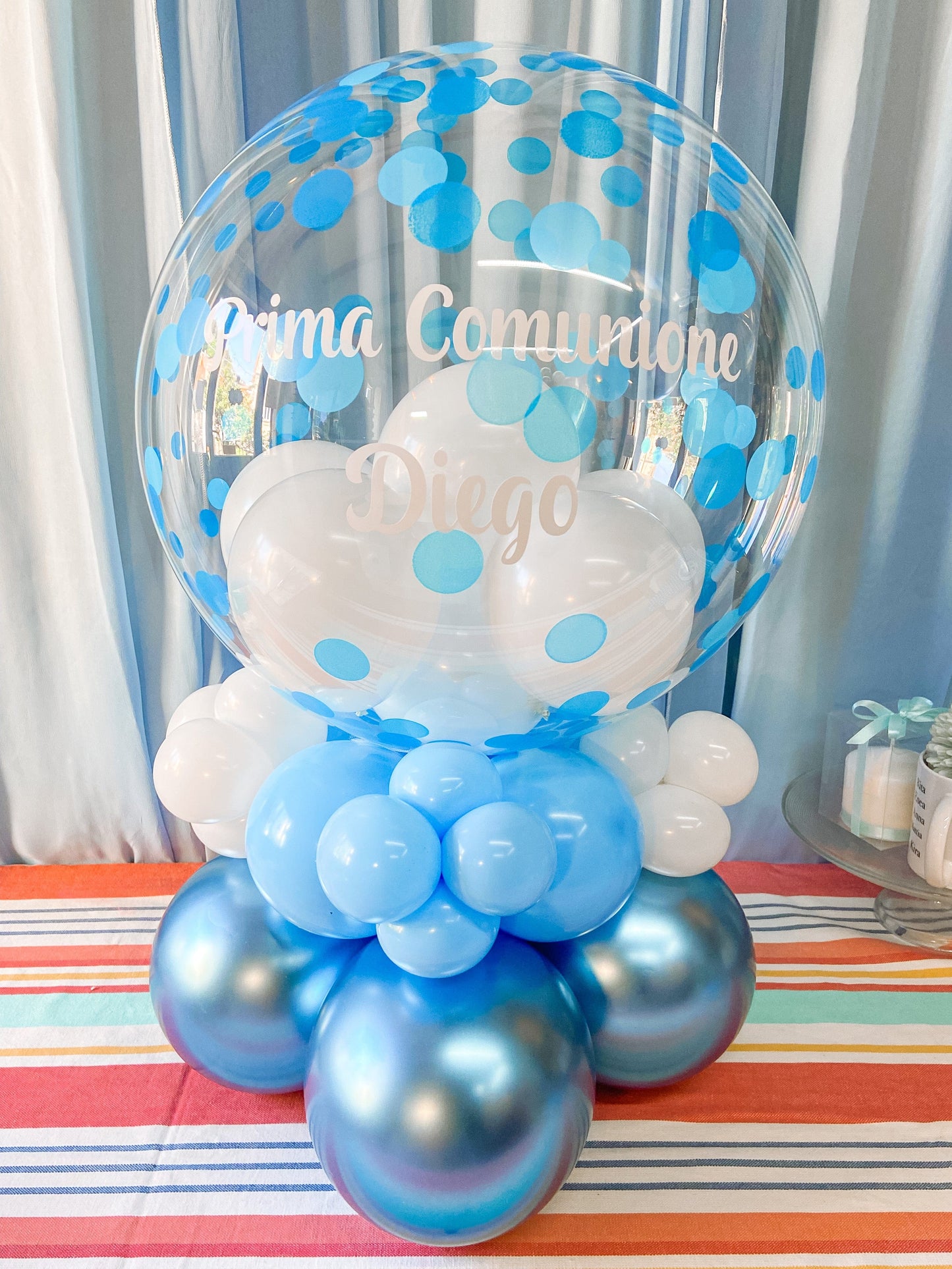 Centrotavola di palloncini pois azzurri/ rosa- Composizione personalizzabile