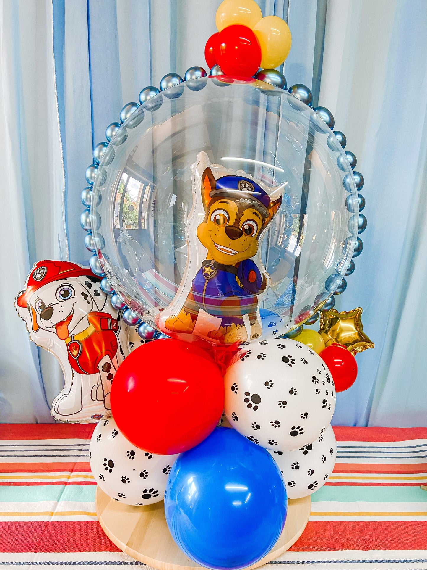 Composizione di palloncino a tema Paw Patrol