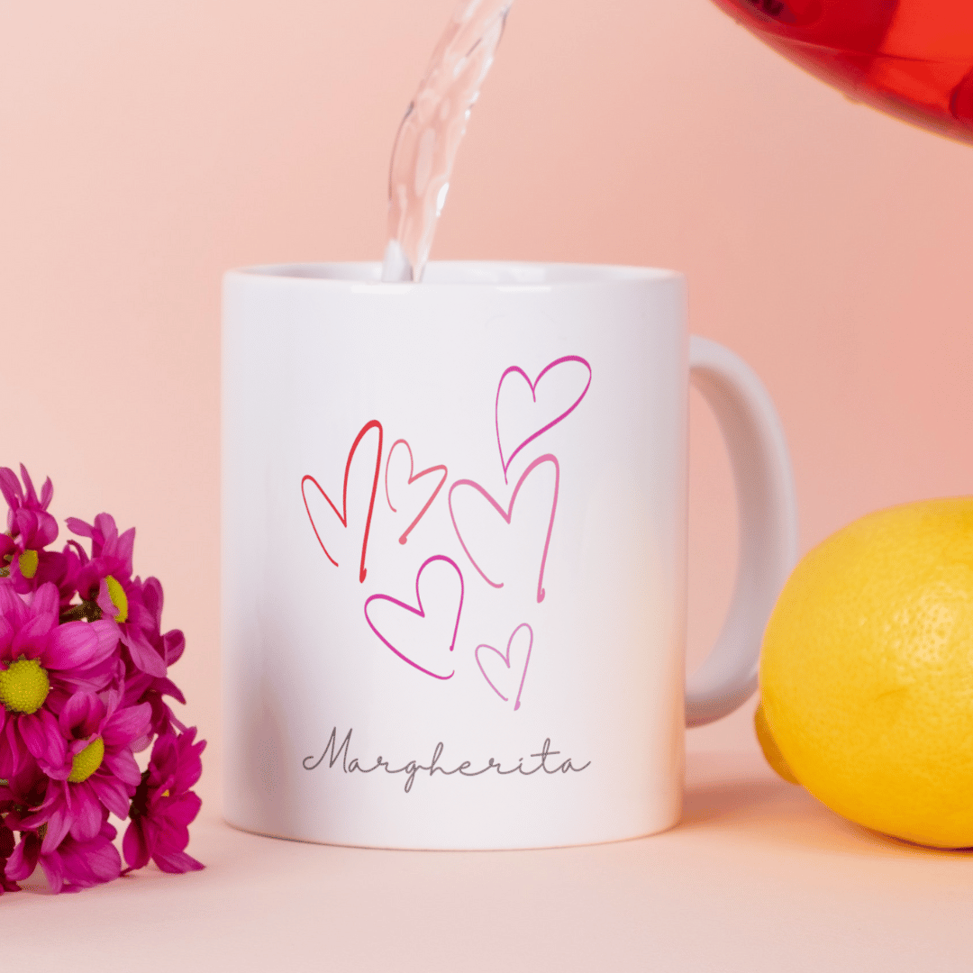 Tazza Personalizzata con Cuori e Nome Personalizzabile